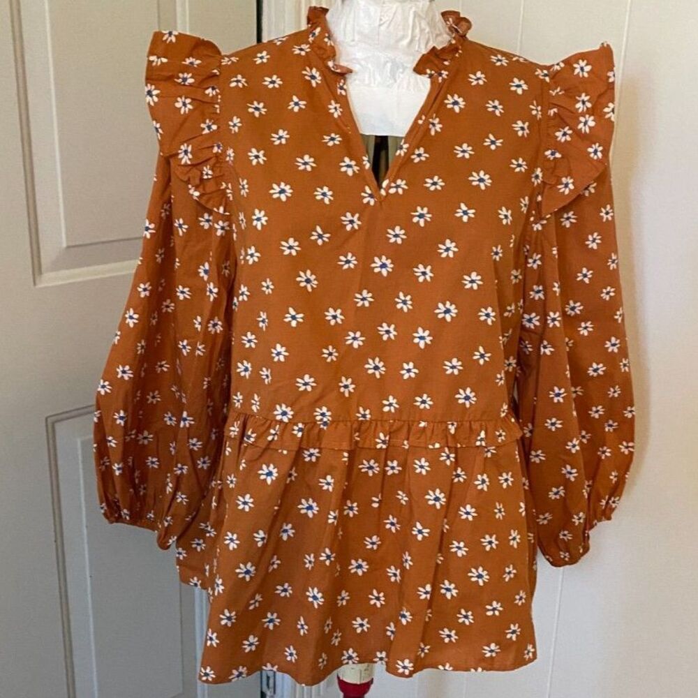 NWT entro Boho Ruffled V-neck Long Puffy Sleeves Size M